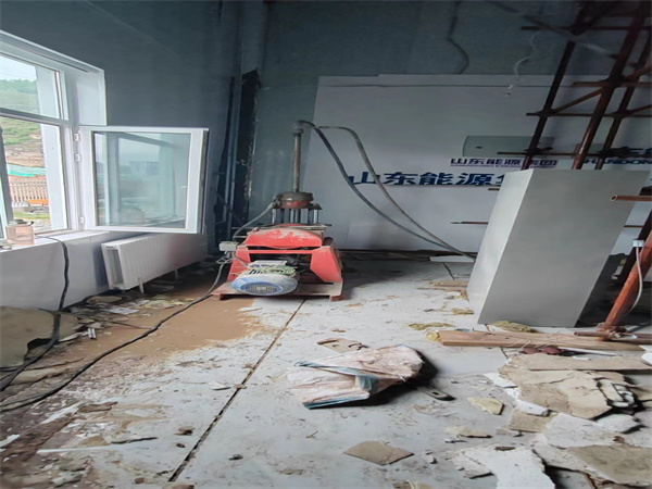 玉泉地基基础下沉墙体裂缝加固注浆顶升施工